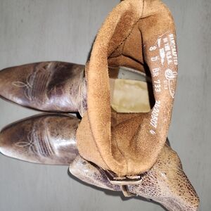 Justin Boots Distressed Tan Heeled Boots